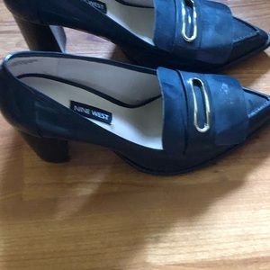 Shoes/ Navy heels 👠